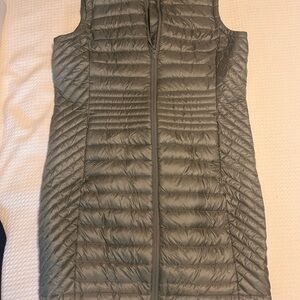 Duluth Trading Co Women's Quilted Puffer Vest - Olive